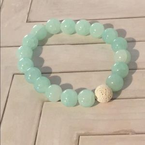 Simple and cute homemade bracelet, elastic bracele